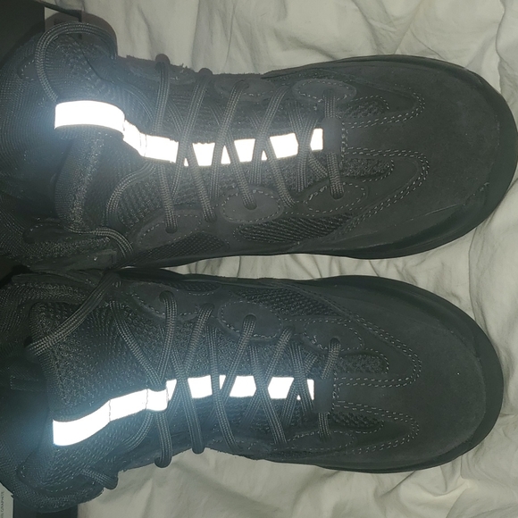 *SOLD*Yeezy desert boots in graphite size 40 - Picture 2 of 7